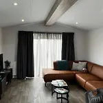 Polderhuisje 2: Cozy With Covered Terrace Near North Sea *