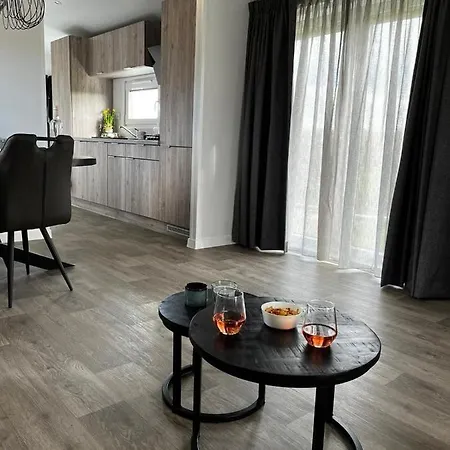 Polderhuisje 2 - Heerlijk Chalet Nabij Strand En Duin - 2 Slaapkamers - Midicamping - Rockanje Campeggio Rockanje