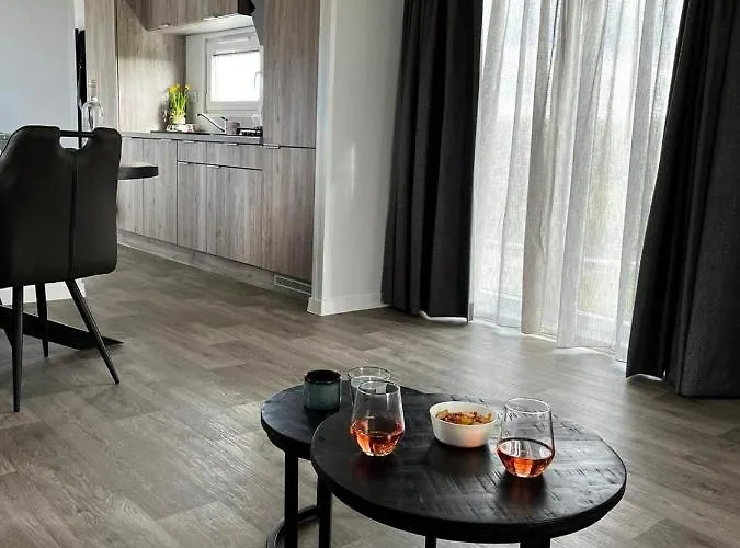 Verhuurchalet Nr 2 Max 4 Pers Met 2 Slaapkamers Camping Rockanje