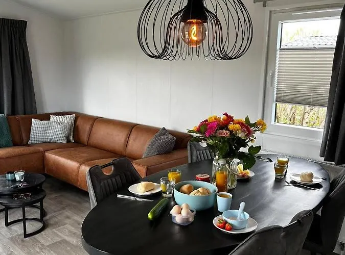 Verhuurchalet Nr 2 Max 4 Pers Met 2 Slaapkamers Camping *