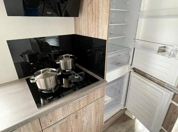 Camping Verhuurchalet Nr 2 Max 4 Pers Met 2 Slaapkamers Rockanje