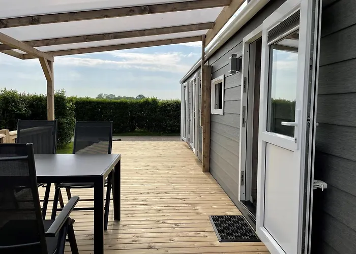 Polderhuisje 2 - Heerlijk Chalet Nabij Strand En Duin - 2 Slaapkamers - Midicamping - Rockanje