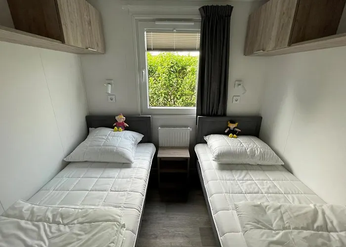 Campeggio Polderhuisje 2 - Heerlijk Chalet Nabij Strand En Duin - 2 Slaapkamers - Midicamping - Rockanje Rockanje