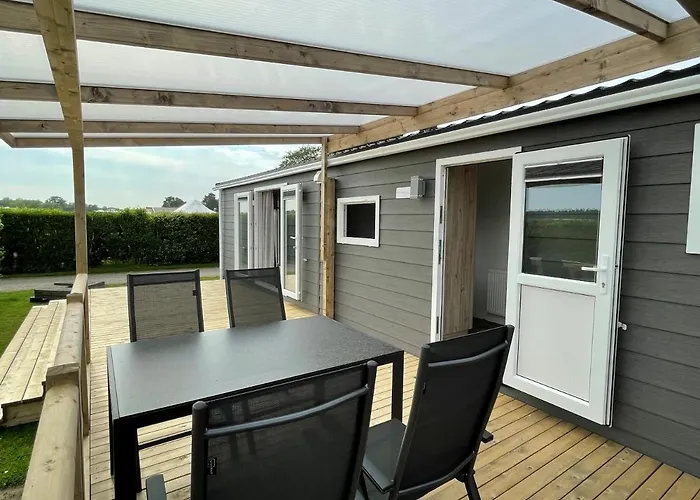 Verhuurchalet Nr 2 Max 4 Pers Met 2 Slaapkamers Camping *